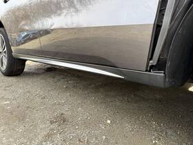 Acura 189.ac1419 2017-2020 Mdx Passenger Rocker Moulding Gray With Chrome Molding Scratches