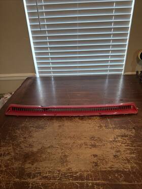 Alfa-romeo U12323 1982-1986 Spider Rosso Red Hood Cowl Vent Panel Oem