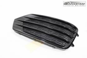807152 Audi 2016-18 Q3 Quattro Front Bumper Right Side Lower Insert Grille Molding Oem