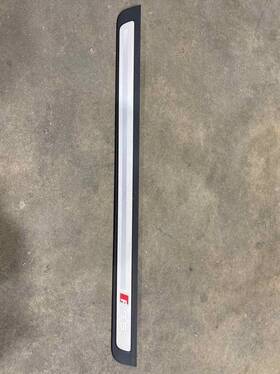 Audi 8t0853374m 2013-2016 Rs5 4.2l Left Door Sill Panel Scuff Plate Mk