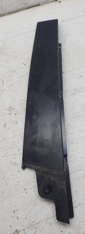 8u0837902b Audi 2015 - 2018 Q3 8u Front Right Side B-pillar Door Window Molding Trim Oem