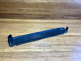 17118697887 Bmw 2019-2025 X7 G07 3.0l Engine Front Lower Radiator Covering Oem