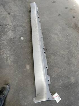 189.bm1513 Bmw X5 2013 Rocker Panel Moulding 5320223