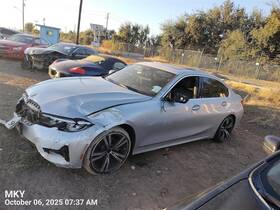 195.bm1319 Bmw 330i 2019 Tail Finish Panel 7860869