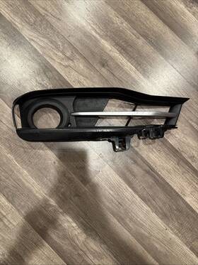 51117396887 Bmw 16-19 F30 328ix 330ix Front Left Lower Bumper Grille Cover Trim Grid Oem