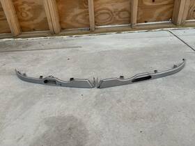 51138231044 Bmw E46 3-series Lower Headlight Trim Washer Right Passenger And Left Driver Set
