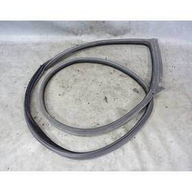51767268800 Bmw 12-17 F13 6-series Coupe Right Passenger Door Seal Weatherstrip Black Oem