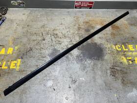 7001043 Bmw 00-06 E46 M3 2 Door Front Left Driver Exterior Molding Trim Oem