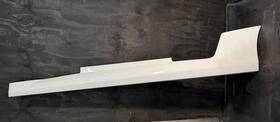 7064039 Bmw 23-25 G87 M2 Left Driver Side Skirt Rocker Panel Body Lower Molding White