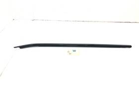 7410016 Bmw 2018-2024 X3 G01 X4 G02 Right Pass Front Door Window Belt Molding Trim Oem