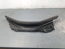 8061866 Bmw 2018 M3 F80 Engine Cowl Partition Cover #9817 F2
