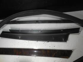 8200725 Bmw 8266123 Front Left Door Trims Window Gasket Seal 01 05 E46 325i 330i