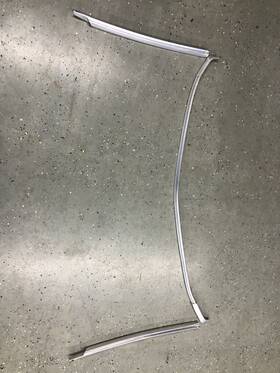 2025-0007 Buick 040725k/2025-0007 1971 - 1973 Boat Tail Riviera Front Windshield Trim Donk 1972 71 72 73