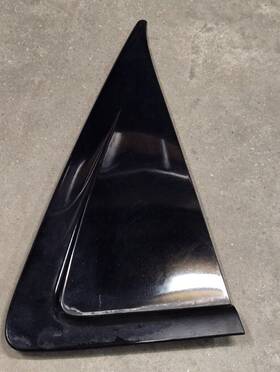 10421098 Buick 2002-2007 Rendezvous Rear Door Window Corner Trim Moulding Passenger Rh