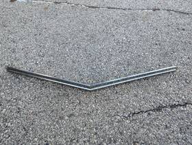 1239086 Buick 1972 Skylark Custom Sport Wagon Front Hood Lip Trim Molding