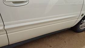 25686925 Buick 00-05 Lesabre Passenger Right Front Moulding From Door Trim Strip White 40u