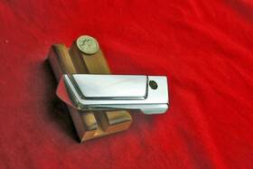 713968 Buick 1985 86 87 88 Olds Chevy Estate Wagon Interior Tailgate Handle Nice