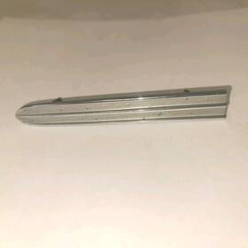 1355840 Buick Riviera 1963-1964 Molding Cowl Top Center Casting