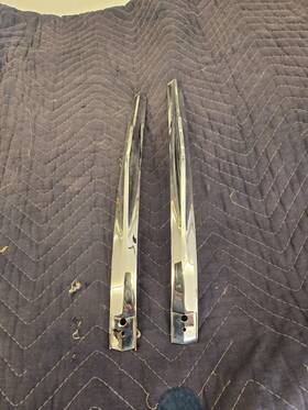 1470534-rh Cadillac 1470533-lh 1959 Chrome Gunsight Trim Pair Left And Right.