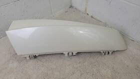 15791312 Cadillac 07-14 Escalade Oem White Diamond Right Rear D Pillar Panel Vent Trim