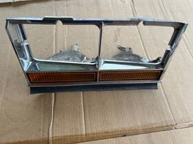 Cadillac 1607003 76-79 Seville Driver Side Headlight Bezel Lh Turn Signal 1978