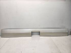 171.gm6j05 Cadillac 2005 Escalade Esv Rear Gate Moulding White-98u