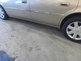 189.gm6v06 Cadillac Dts 2006 Rocker Panel Moulding 699621