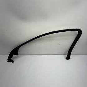 23216779 Cadillac 2018-2019 Xts Front Right Side Door Window Frame Trim Cover