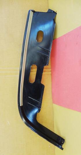 3526417 Cadillac 1992-97 Seville Sts Lh Headlight Filler Panel Trim Moulding