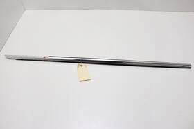84165275 Cadillac 2016 - 2020 Ct6 Front Right Side Door Window Belt Molding Chrome Oem