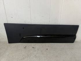84646668 Cadillac Xt4 2019-2023 Front Left Lh Driver Side Door Molding Oem 84646668#r27