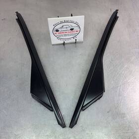 10246978 Chevrolet 1997-04 C5 Corvette Lh/rh Pair A-pillar Windshield Reveal Moulding Trim Set Oem