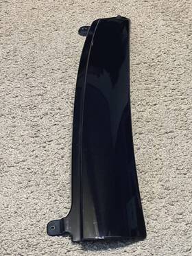 15067215 Chevrolet 02 03 04 05 06 07 08 09 Chevy Trailblazer Rear Lift Gate Pillar Trim Molding Rh