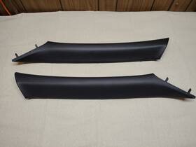 15805186 Chevrolet 15910389 2004-12 Colorado Body Pillar Trim Pair 15805187/15805186
