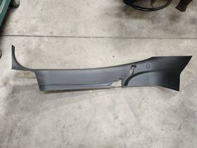 15923945 Chevrolet 2007-13 Chevy Avalanche Rh L-pillar Trim Moulding