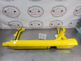186.gm1z06 Chevrolet 2005-13 C6 Corvette Lh Drivers Side Rocker/aperture Panel Moulding Yellow - Oem