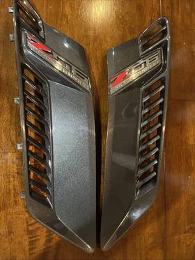 22913201 Chevrolet Carbon Grey Metalliccorvette C7 Z06- Front Fender Vents For 2014-2019