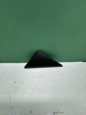 23187442 Chevrolet 2016 - 2024 Camaro Front Left Door Mirror Molding Corner Cover Oem