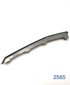 23449205 Chevrolet Camaro 2016 2017 2018 Rs Lower Grill Chrome Left Trim Molding Oem