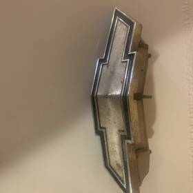 327197 Chevrolet 34653 Vintage Chevrolet/chevy Car Truck Bowtie Grille Emblem Badge. 1970s 327197 Chevrolet 34653 Vintage Chevrolet/chevy Car Truck Bowtie Grille Emblem Badge. 1970s