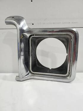 376628 Chevrolet 1973-1979 C/k Blazer Rh Passenger Side Chrome Headlight Bezel