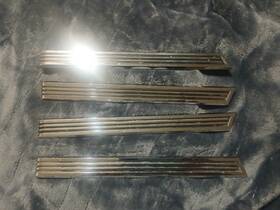3820546 Chevrolet 3820543 4 Pc 1963 Chevy L And R Front Fender Trim Louvers 3820545 / 543 544