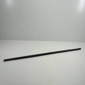 84901898 Chevrolet 2019-2023 Blazer Front Left Driver Side Door Window Belt Molding Oem