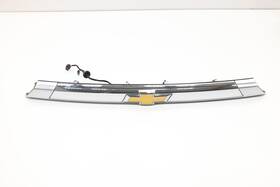 Chevrolet 86797238 2022 - 2023 Traverse Rear Liftgate Gate Closing Applique Molding Oem