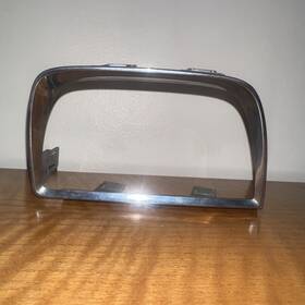 92198053 Chevrolet 2010-2013 Camaro Coupe Rear Left Inner Tail Light Chrome Bezel Trim