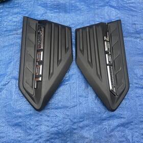 Anu67777 Chevrolet Anu67777/004 2019-2024 Chevy Silverado 6.6lsierra Hood Applique Vent Allison Badge Pair