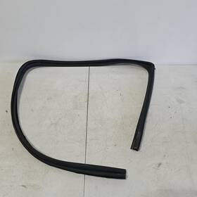 K2cx-s03 Chevrolet 15-19 Gmc Sierra Silverado Crew Cab Right Rear Window Sealing Weather Strip Oem