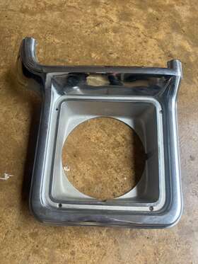 P-349897 Chevrolet 1973-1978 Gmc Truck K5 Blazer Headlight Bezel Right Oem