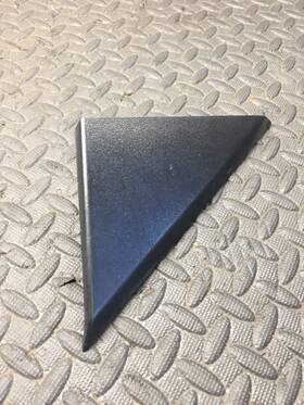 Shineka23111424 Chevrolet Chevy Camaro 2010-15 Front Window Glass Triangle Cover Trim #7 7946