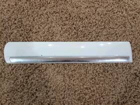 15769496 Chevrolet Truck 00-06 Tahoe Rear Right Door Molding Trim Body Panel White Chrome Oem